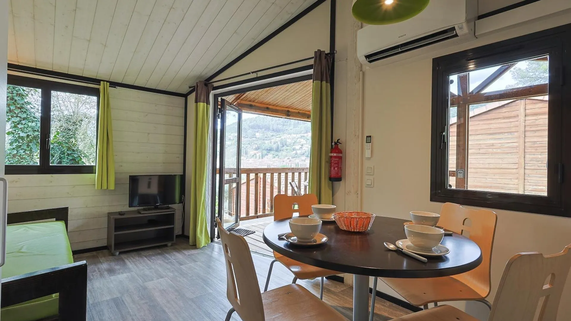 Holiday home Les Lingoustes - Cottage Climatise Avec Piscine Sollies-Toucas France